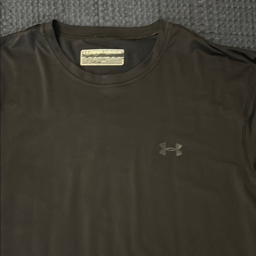 Under Armour Black Short Sleeve Tee